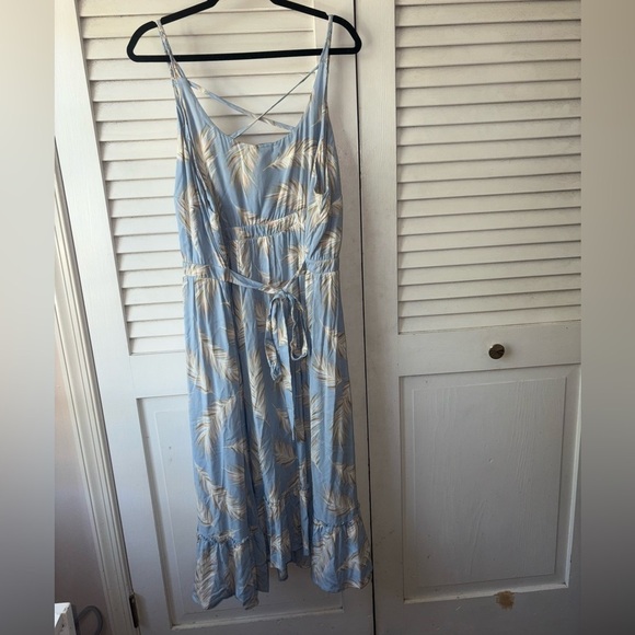 NWT Torrid Midi Challis Shirred Dress Feather Print Tie Belt size 3X - Picture 7 of 7